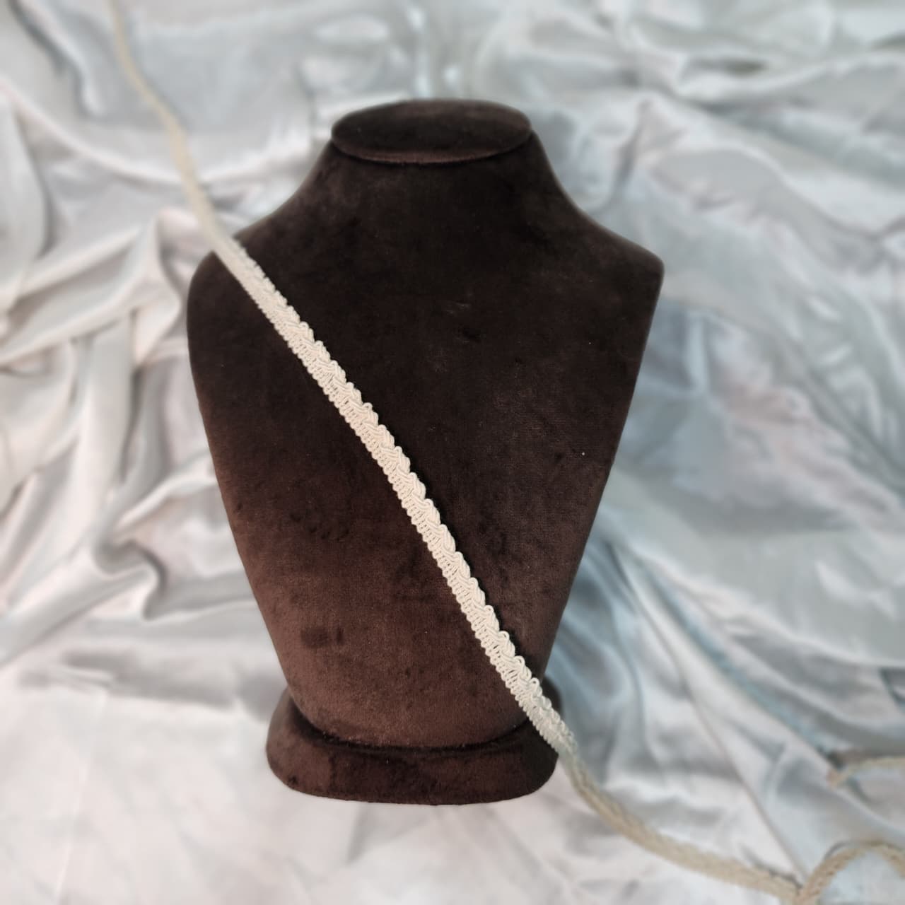 Soft Off-White Cotton Lace Trim