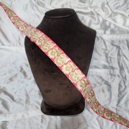 Stylish Floral Pattern Lace Trim For Designer Wear