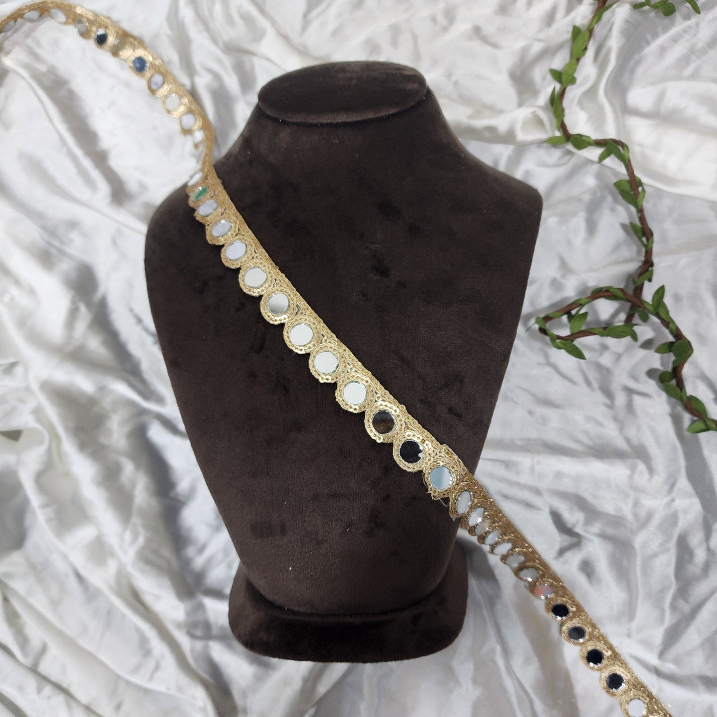 Golden Round with Sequence Mirror Lace Birder