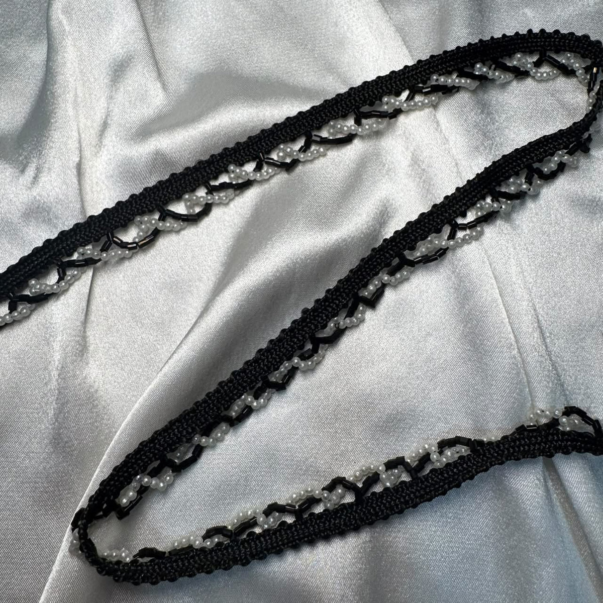 Classic Loop Pattern Beaded Lace