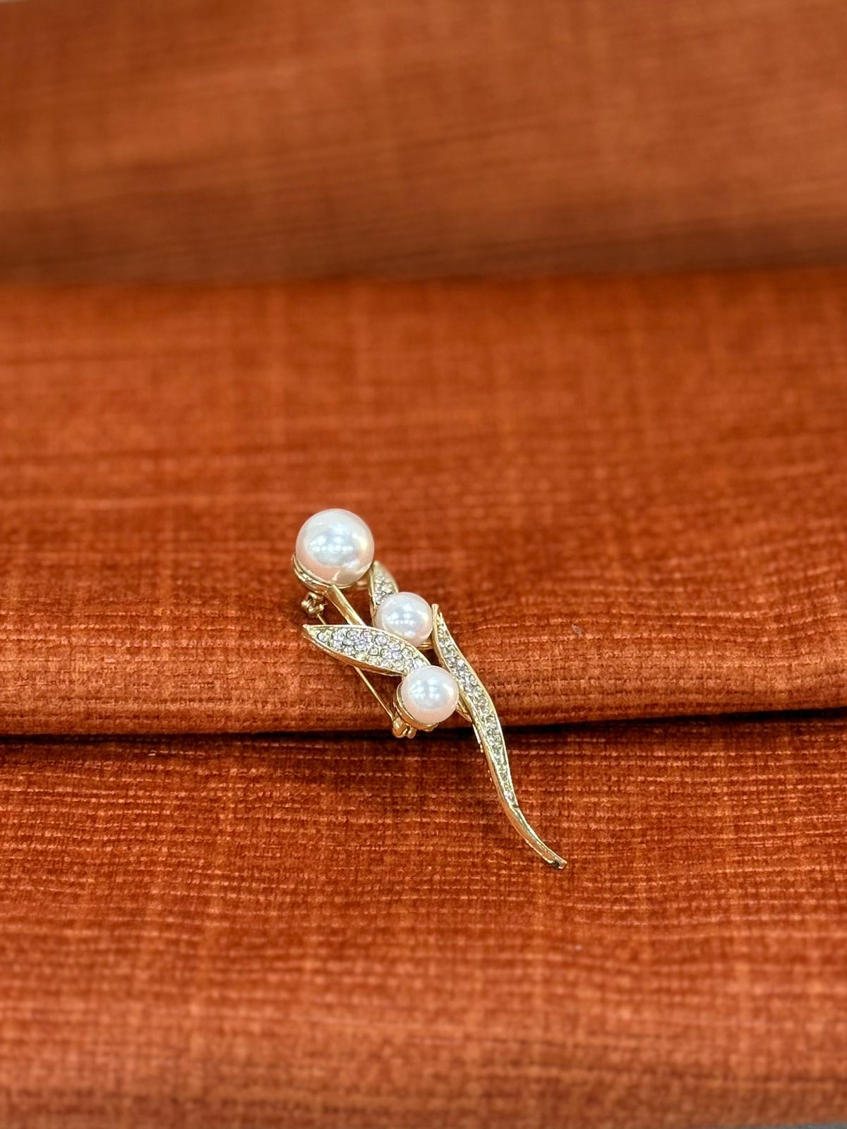 Stone and Pearl work Designer Brooch Lapel Pin Package of 1 piece