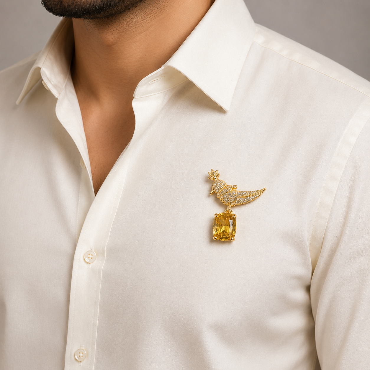 Elegant golden Bird Crystal Brooch with Yellow Gemstone (1 piece)