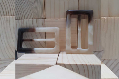 Set of 4 Pieces Dual color Plastic Buckles
