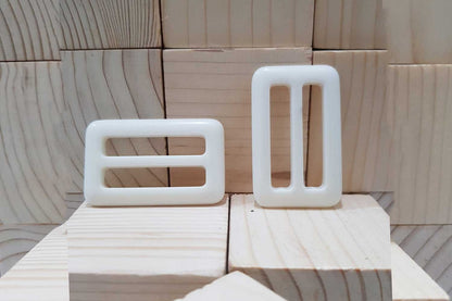 White color Plastic Buckles Set of 4 Pcs