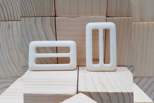 White color Plastic Buckles Set of 4 Pcs