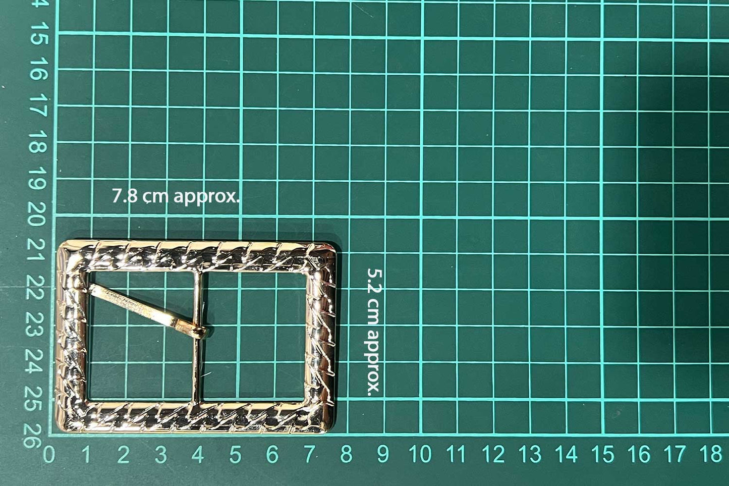 Smooth edges for safe and easy handling