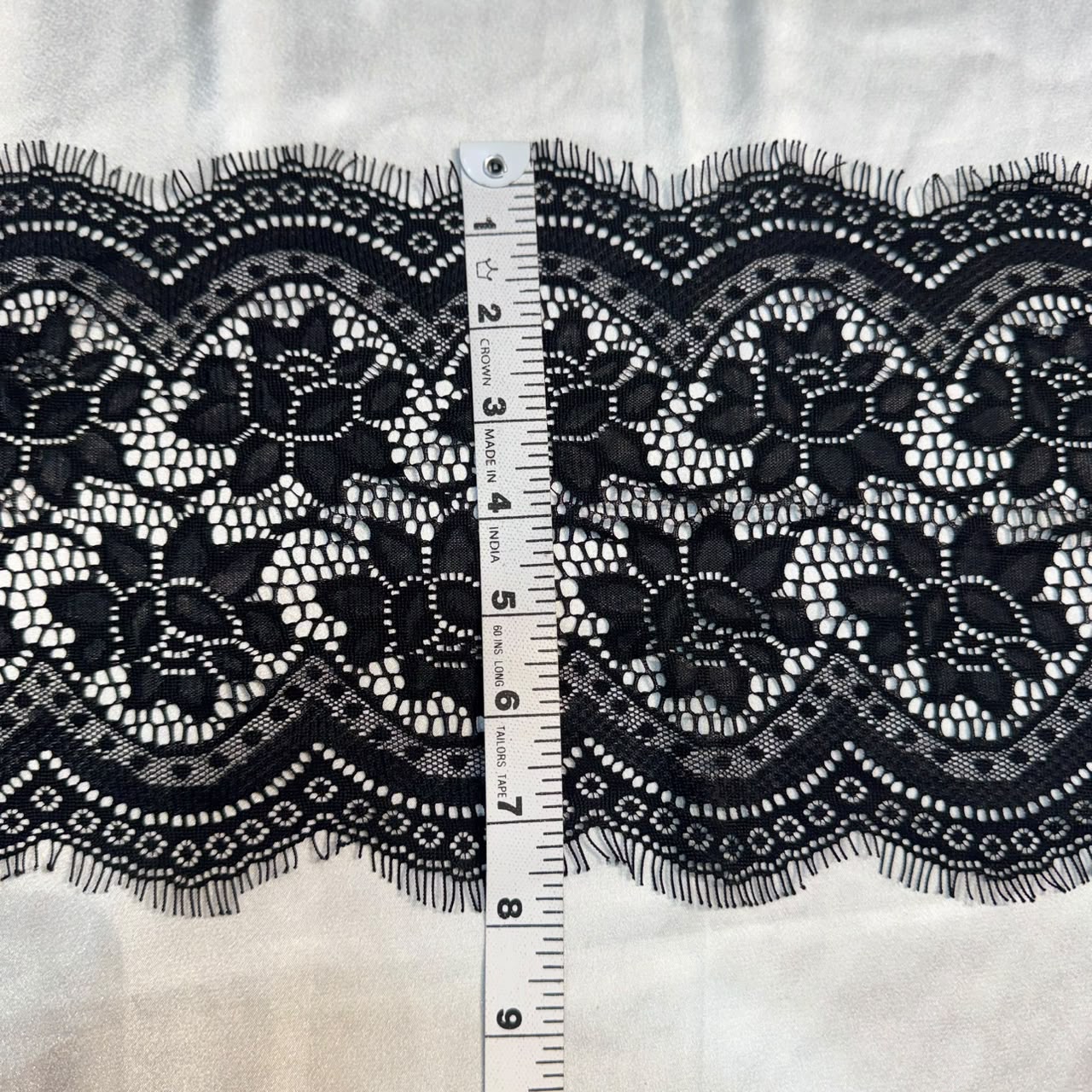 Elegant Black Floral Chantilly Lace