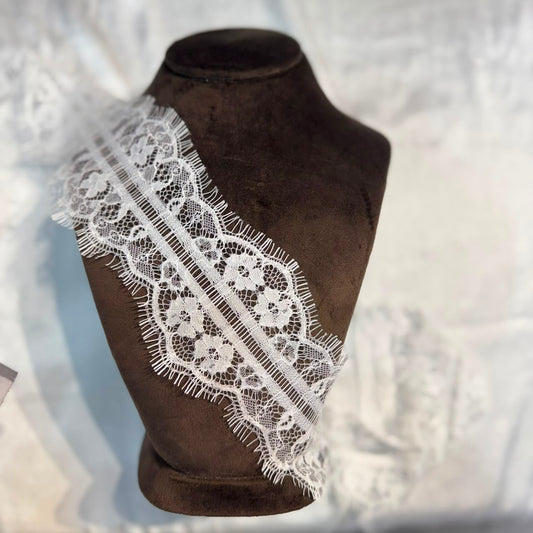 Elegant White Soft Chantilly Lace Border
