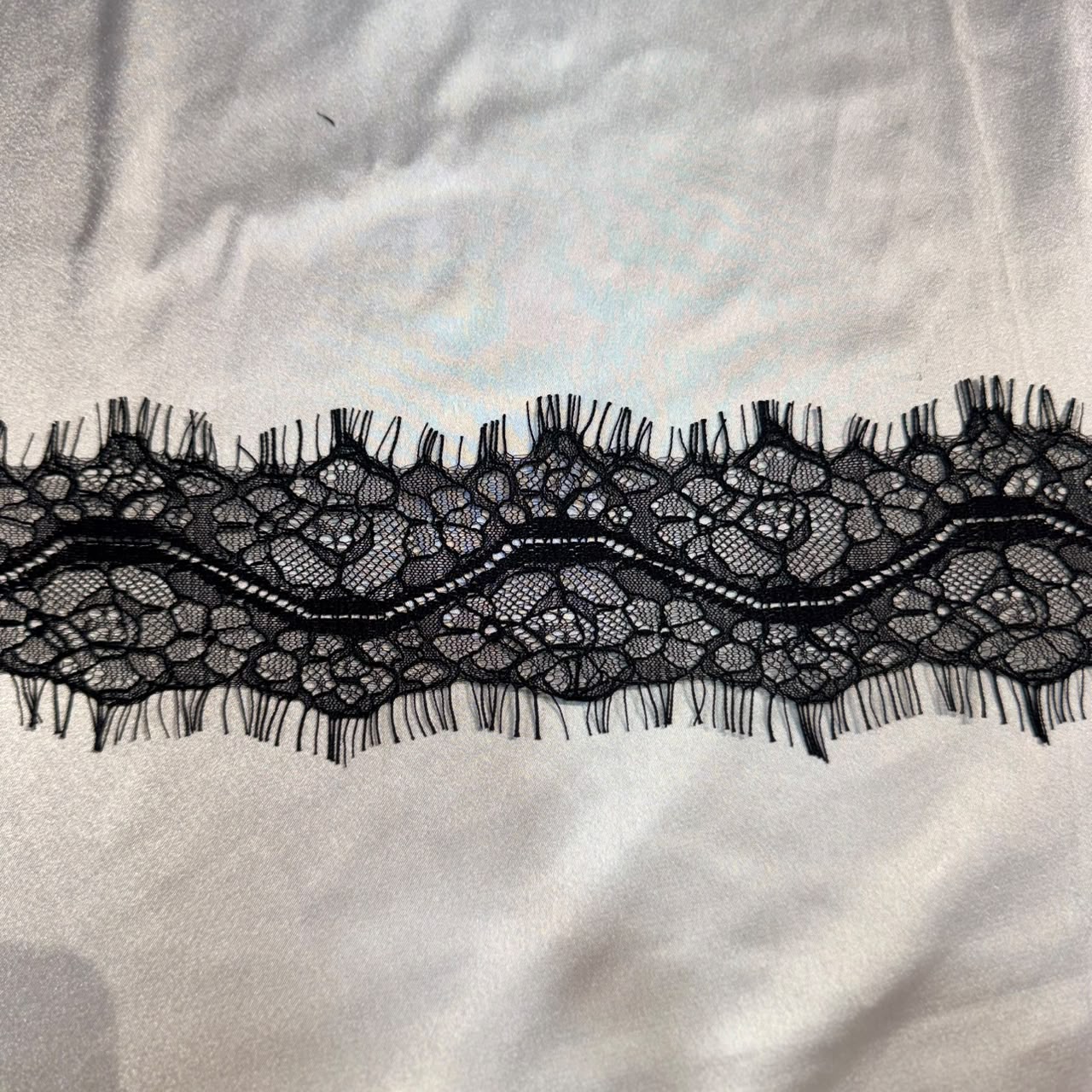 Elegant Black Floral Scalloped Lace Border