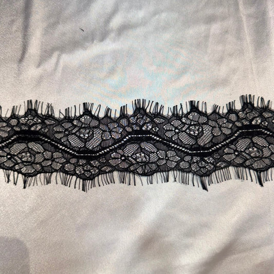Elegant Black Floral Scalloped Lace Border
