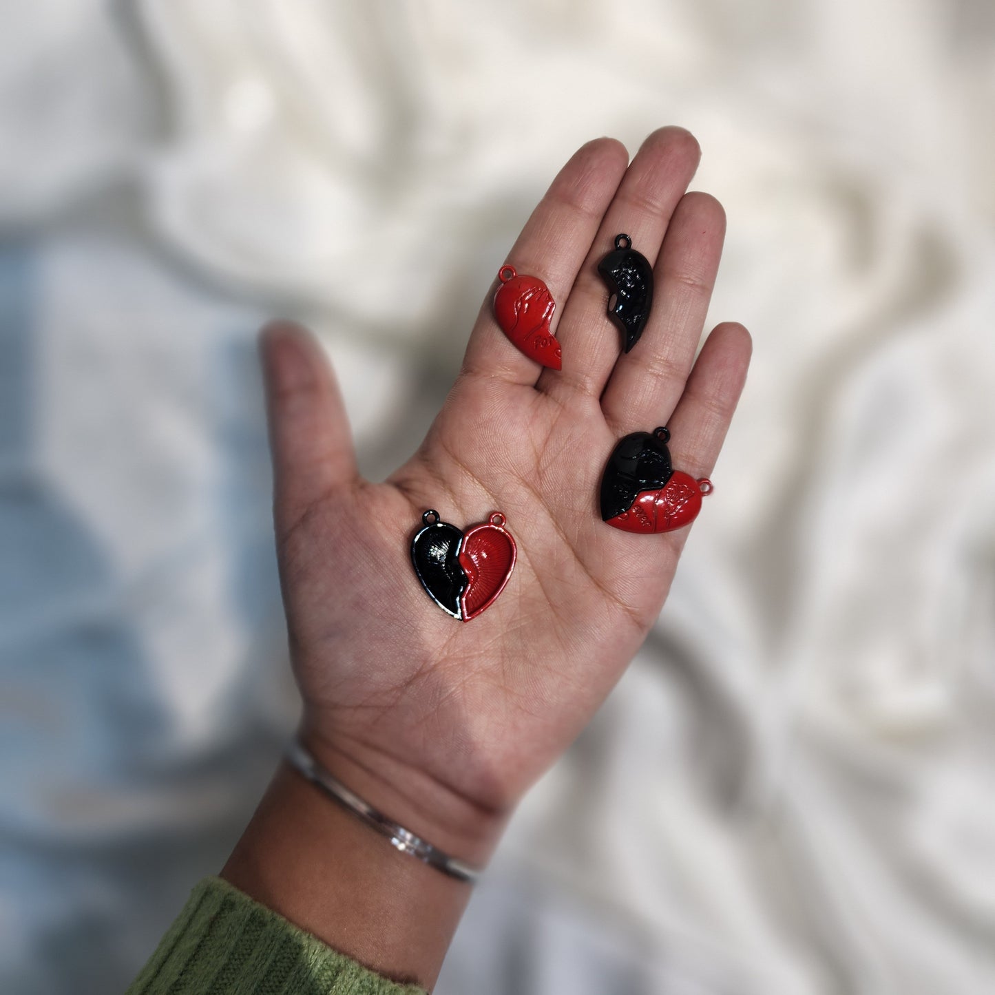 Heartbreak Shaped Magnectic Openable Charms 5 Pieces