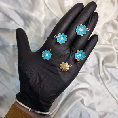 Flower Shaped Fancy Charms 5 Pieces