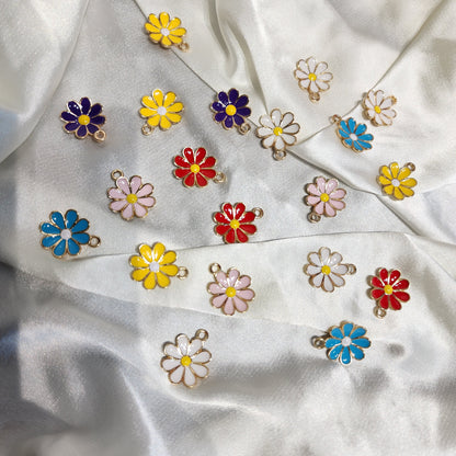 Flower Shaped Fancy Charms 5 Pieces