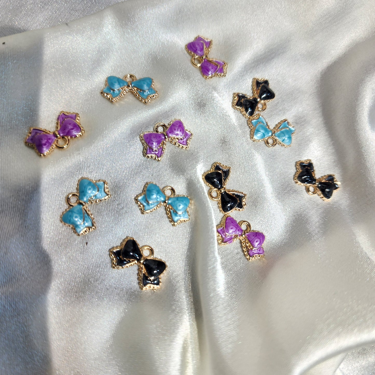 Bow Shaped Fancy Charm 5 Pieces