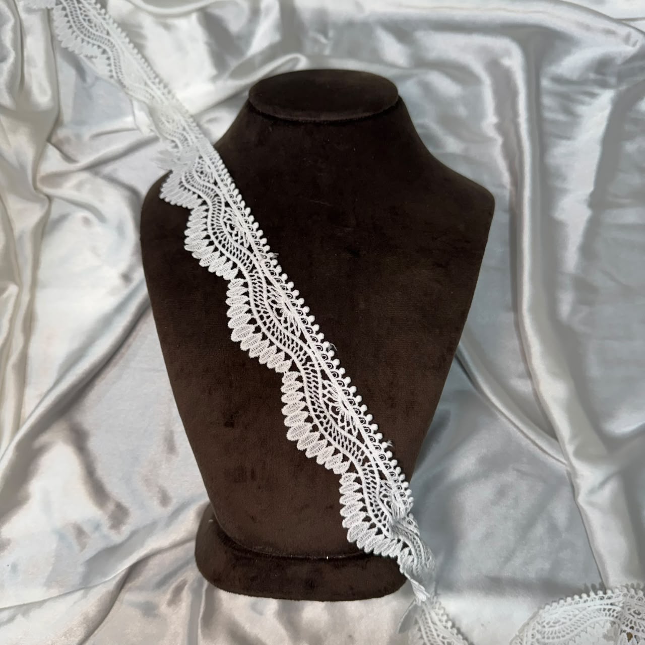 Elegant White Embroidery Lace for Fashion & Crafts
