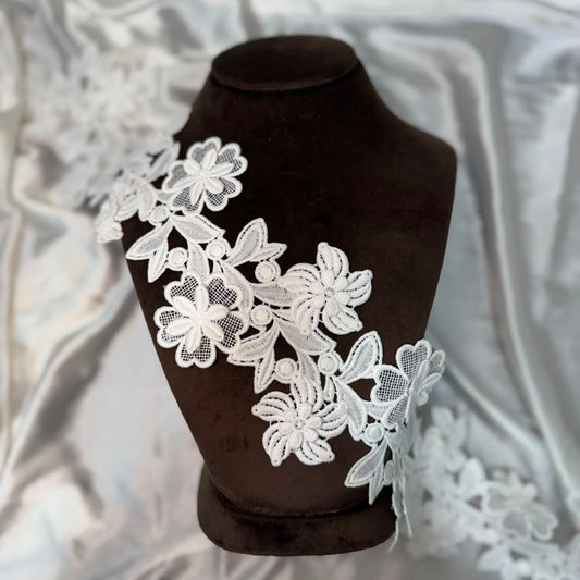 Elegant White Floral Lace Applique for Dresses