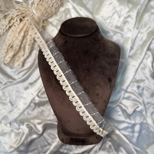 Off white Scallop Dyeable Lace