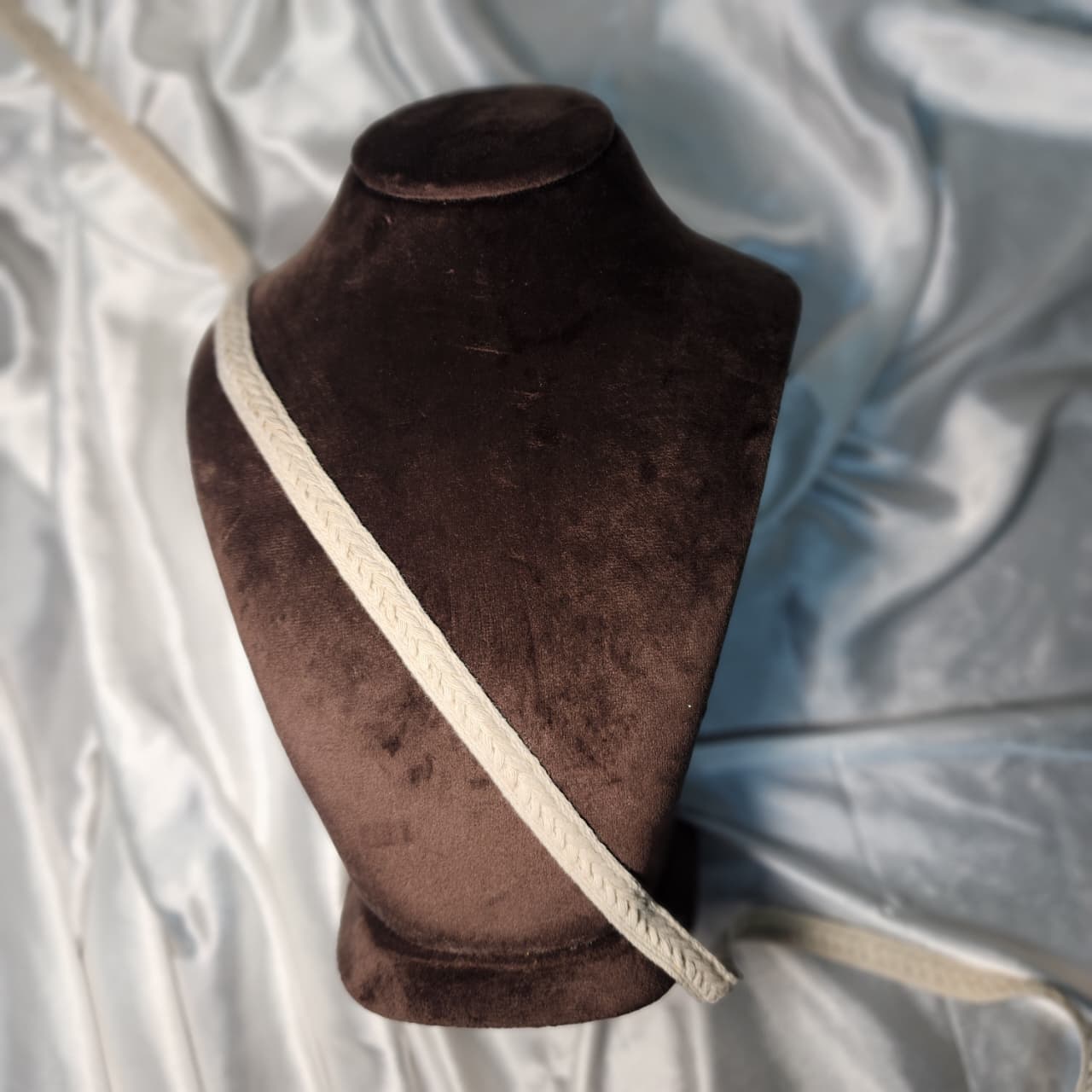 Handmade Look Off-White Cotton Lace Trim