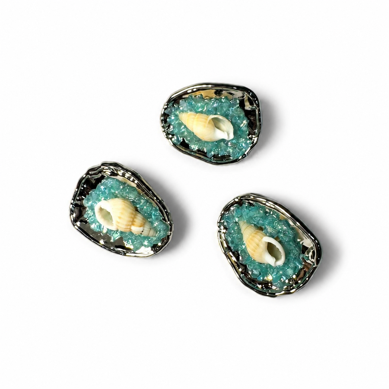 Pack of 3 Pieces Coastal Seashell Embellished Buttons