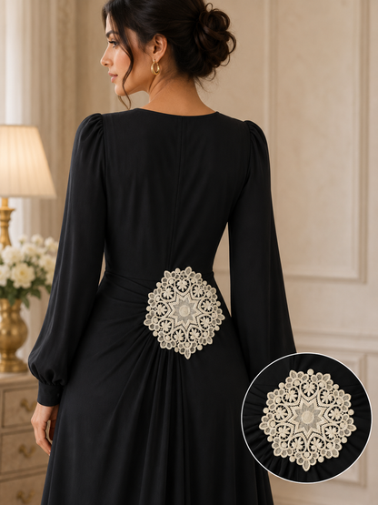 Elegant Floral Round Lace Embroidery Applique Patch (1 piece)