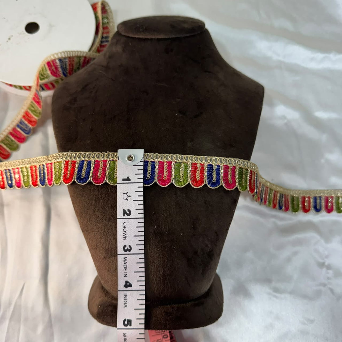 Multicolor Embroidered Scallop Lace Border