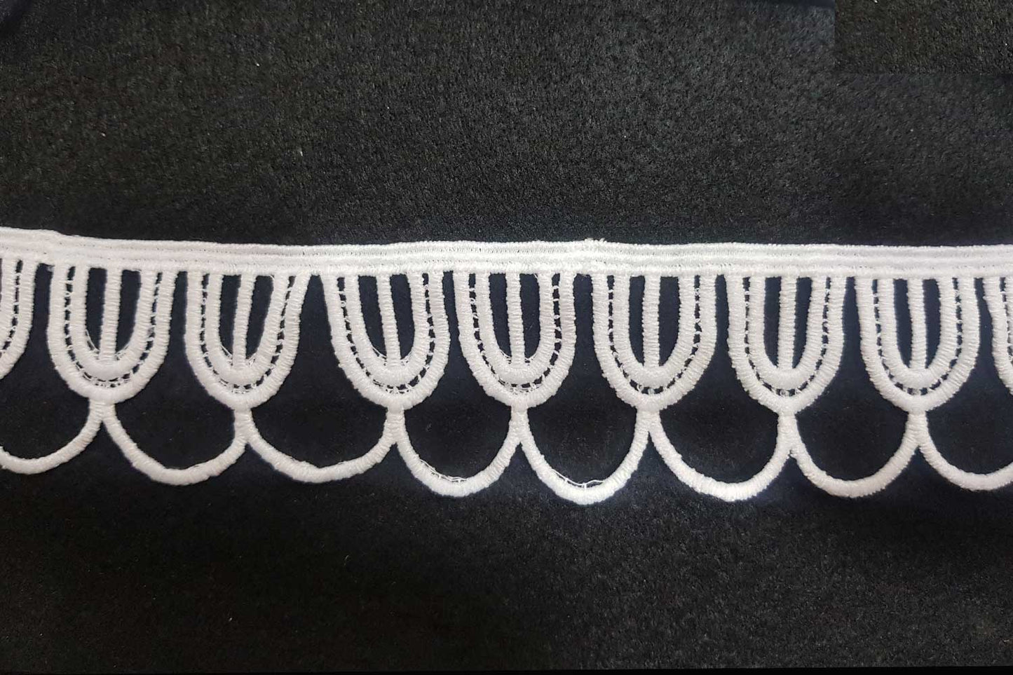 Fancy White U-Shape GPO Lace