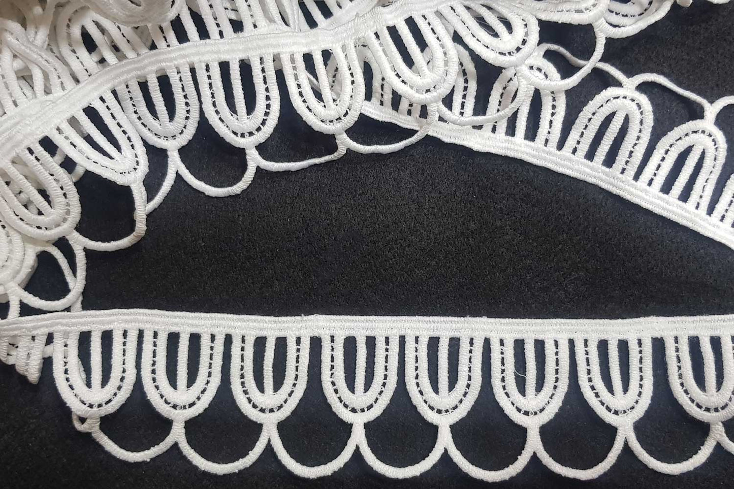 Fancy White U-Shape GPO Lace