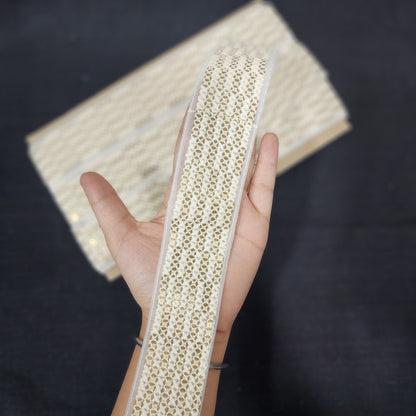 Dyeable Off White  Lakhnavi Straight Border