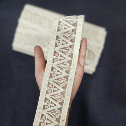 Off white color Lakhnavi Lace