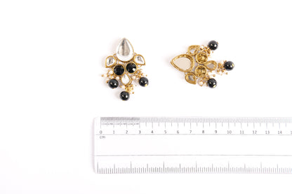 Elegant pearl and Kundan embellishment Buttons