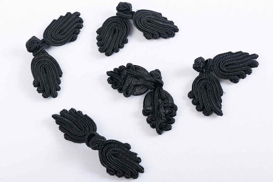 Traditional Chinese Frog Button with Five Loop Design