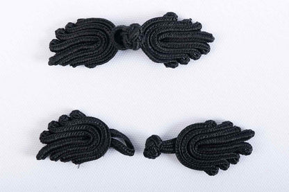 Traditional Chinese Frog Button with Five Loop Design