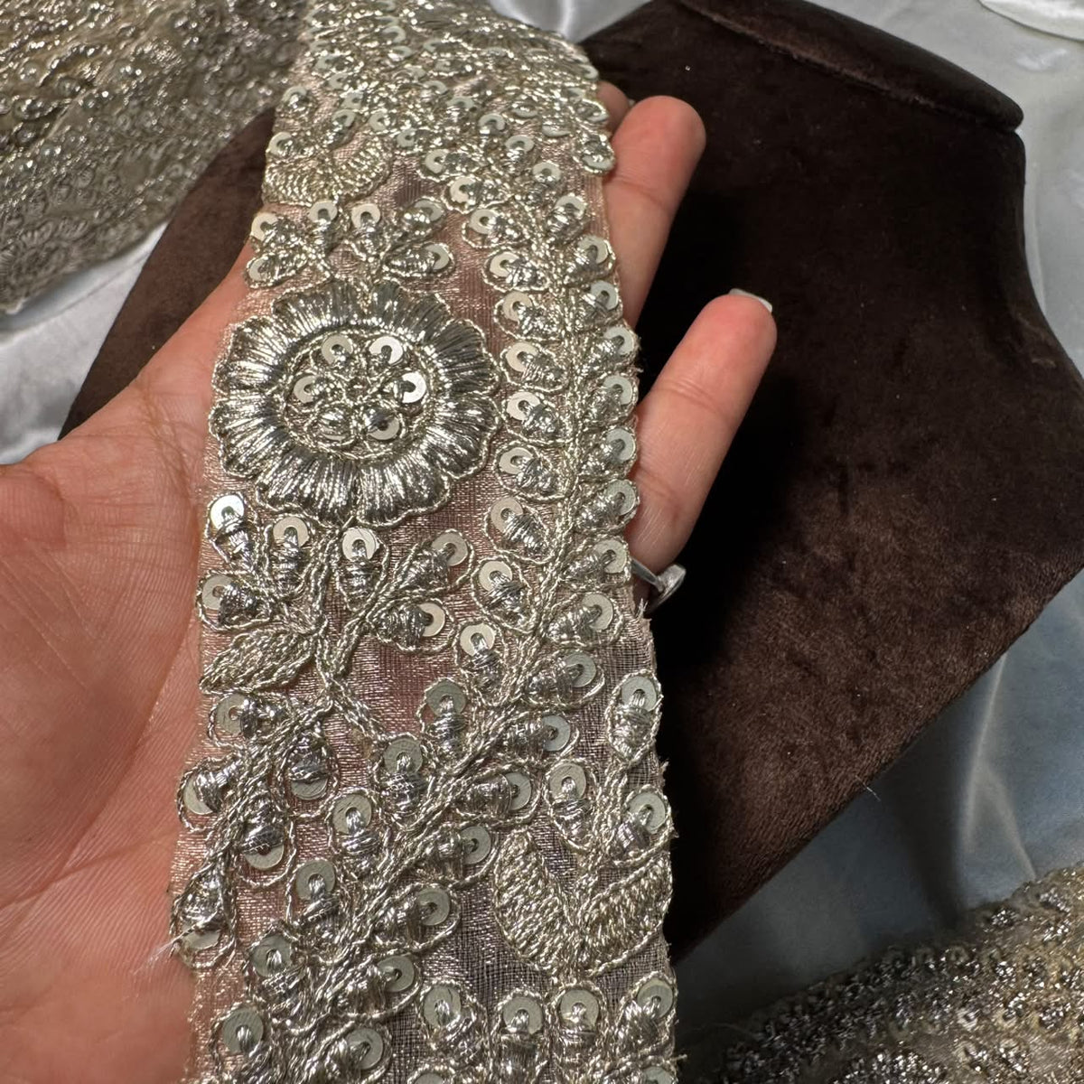 Floral Butti Embroidery Lace for Saree and Suit