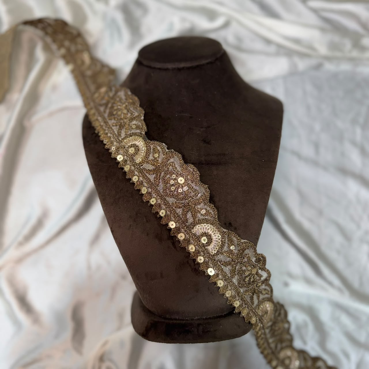 Premium Scalloped Machine work Embroidered Lace Border