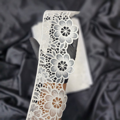 Pack of 10 Yards Floral Design Organza Lace