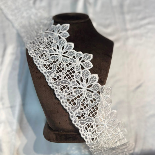 Vintage White Daisy Cutwork Lace Border