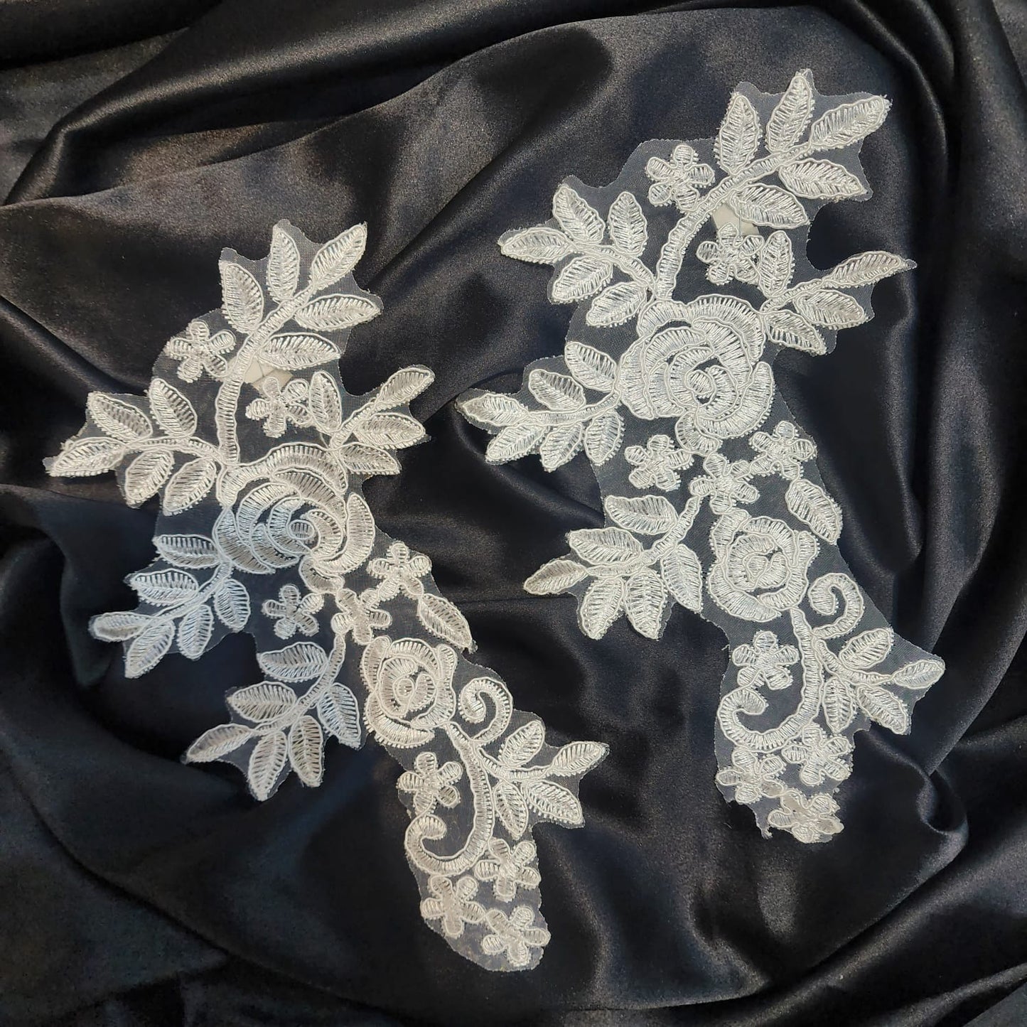 White Color Floral Patch 2 Pieces