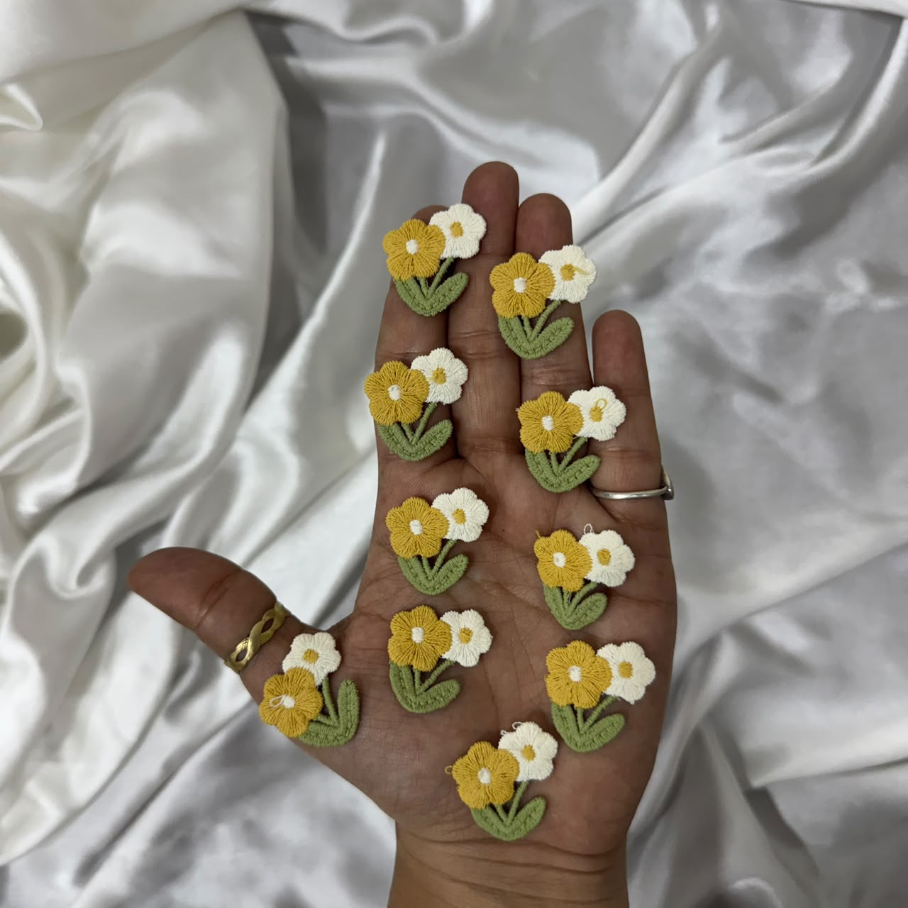 Decorative Mini Flower Applique Patch (10 Pieces)