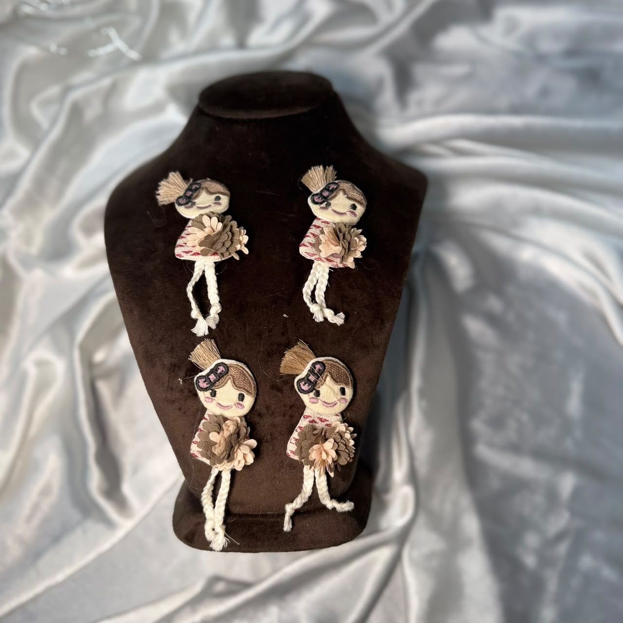 Cute Girl Embroidered Fabric Applique Patch (5 Pieces)