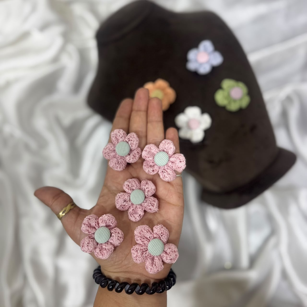 Decorative Crochet Flower Applique Patch Set of 5 Pieces