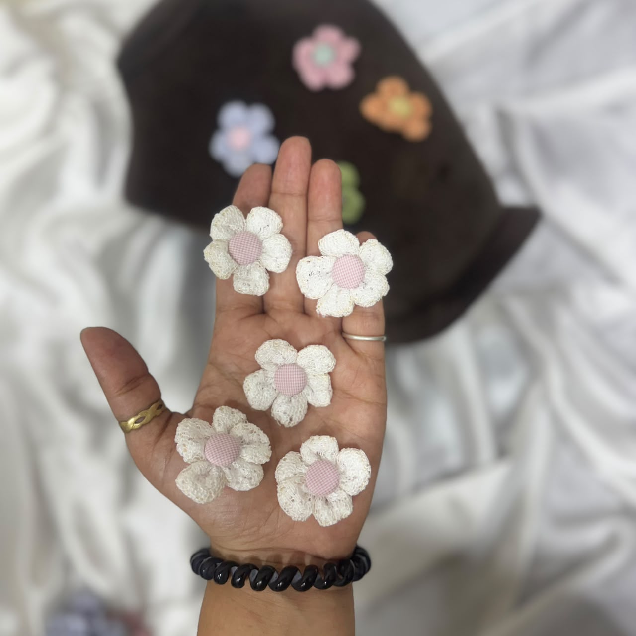 Decorative Crochet Flower Applique Patch Set of 5 Pieces