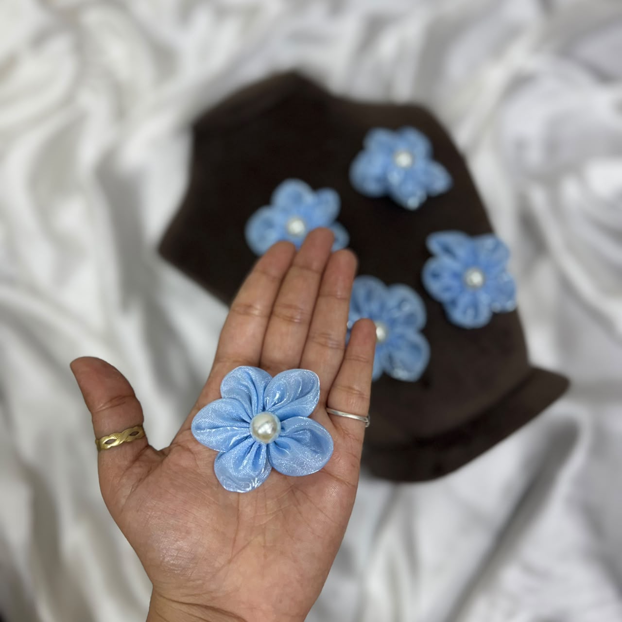 Decorative Floral Pearl Embellishment Patch (5 Pieces)