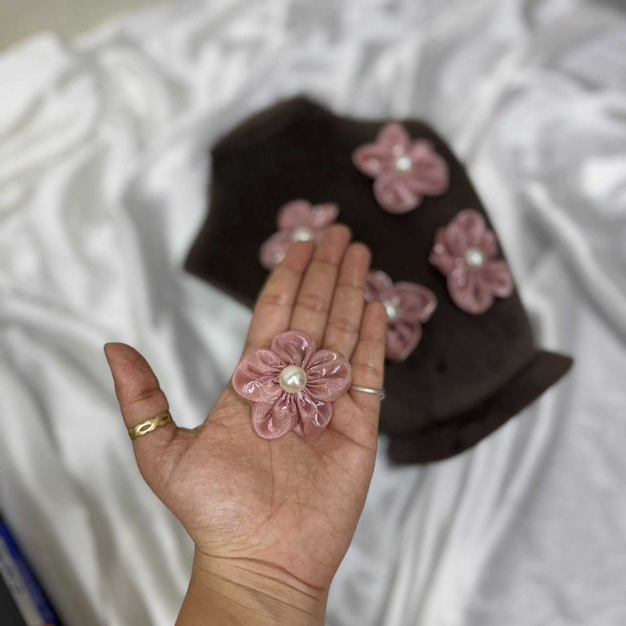 Decorative Floral Pearl Embellishment Patch (5 Pieces)