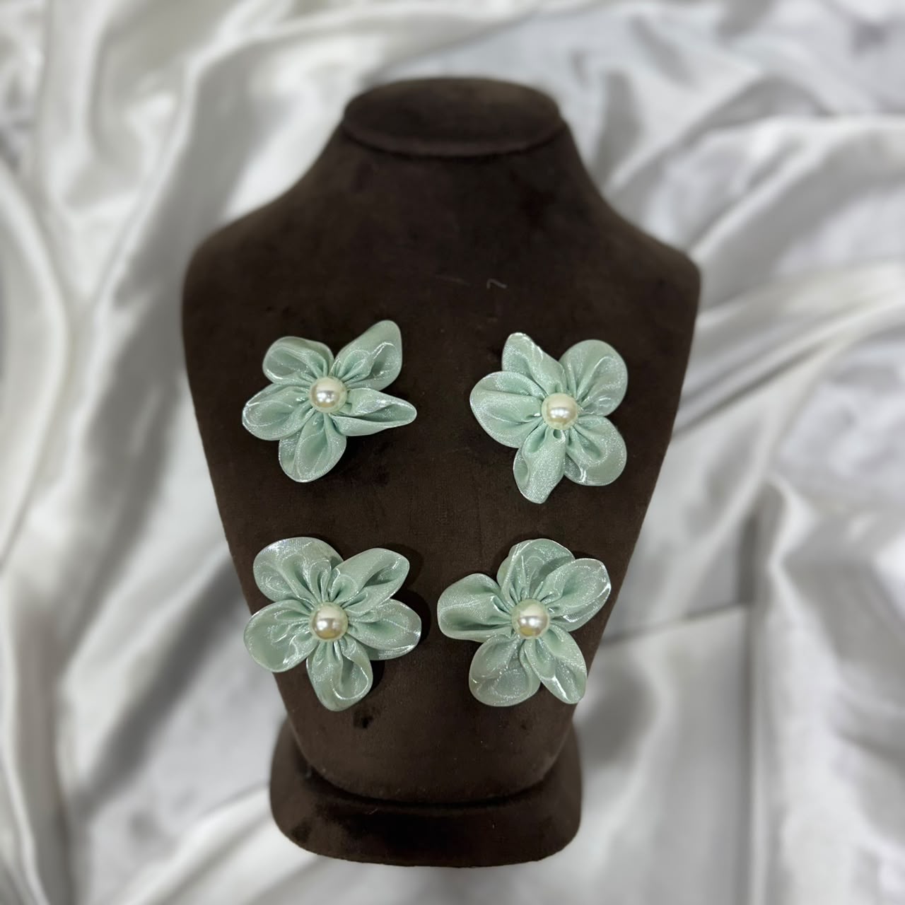 Decorative Floral Pearl Embellishment Patch (5 Pieces)