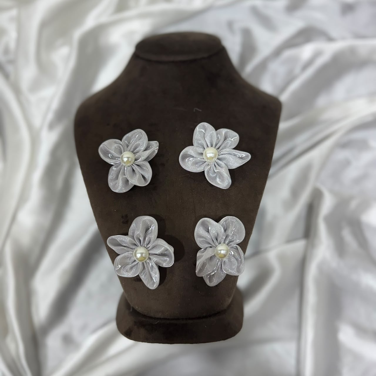 Decorative Floral Pearl Embellishment Patch (5 Pieces)