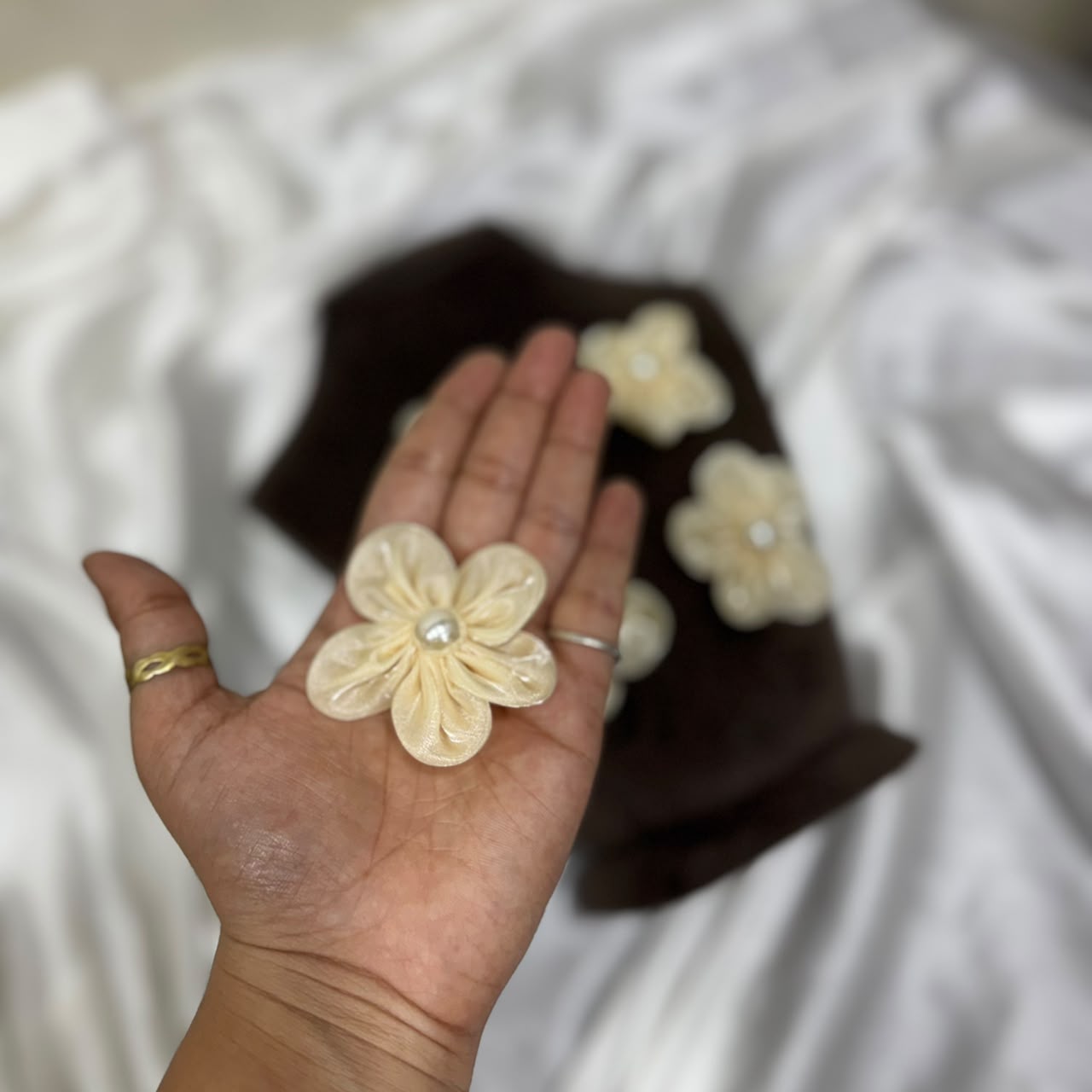 Decorative Floral Pearl Embellishment Patch (5 Pieces)