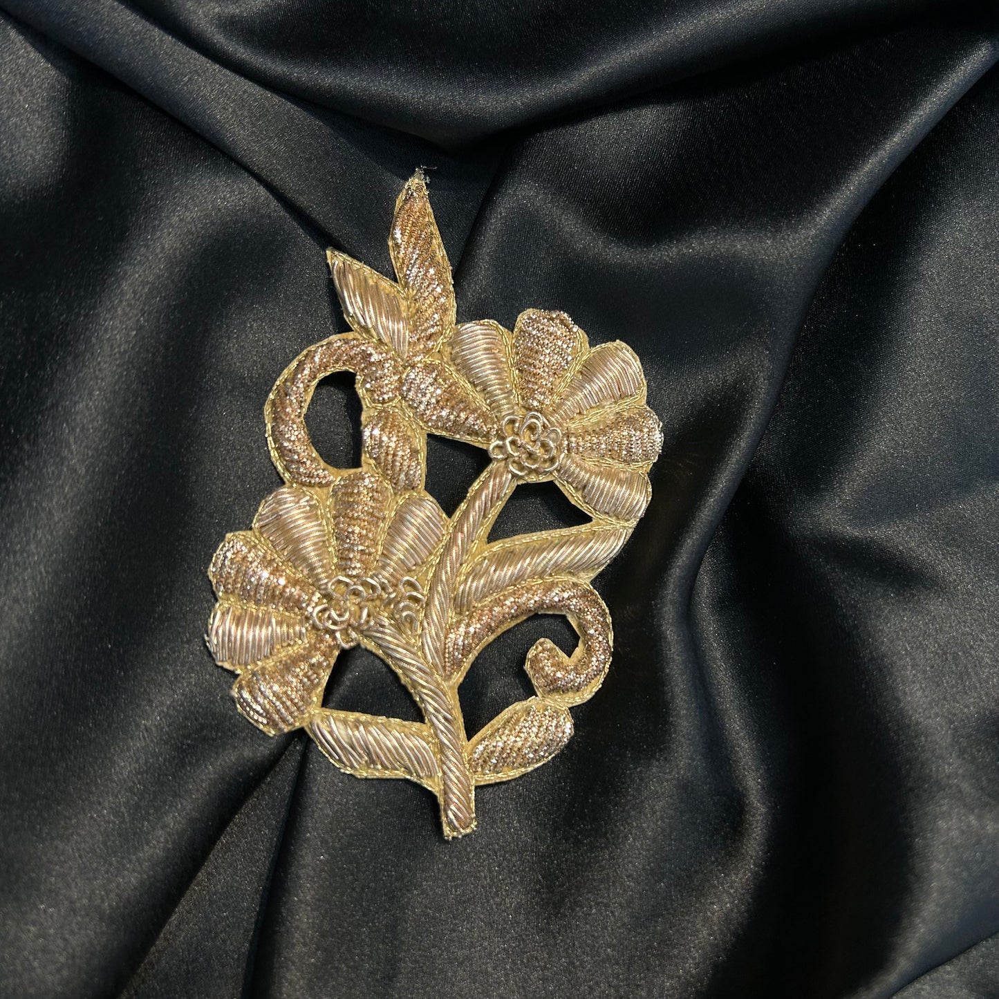 Rose Golden Handwork patch with flower design 1 Piece