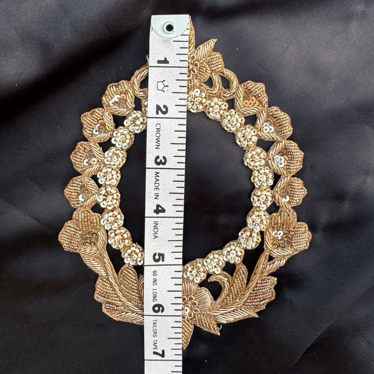 Oval Garden Flower Embroidery Applique Patch for Designer