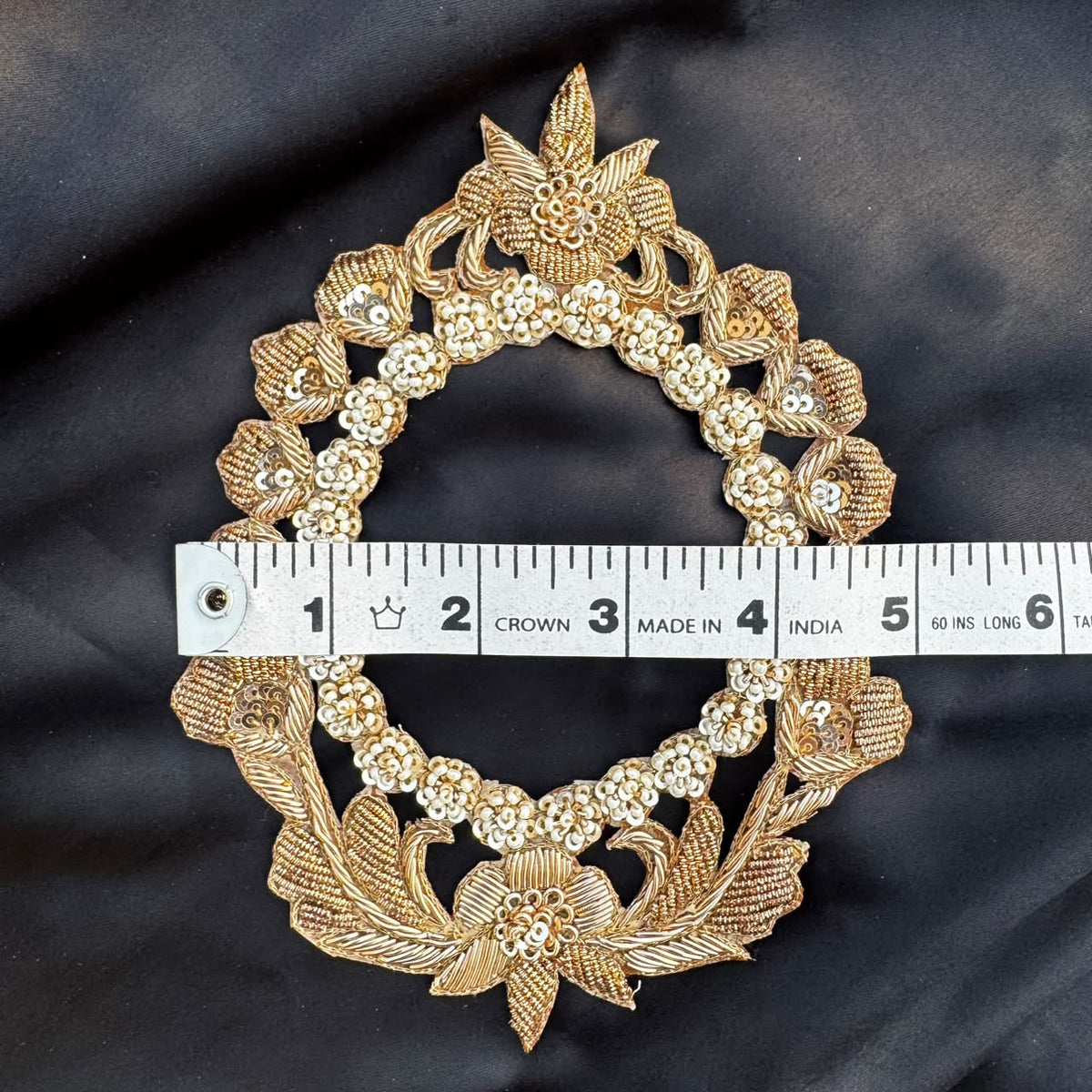 Oval Garden Flower Embroidery Applique Patch for Designer