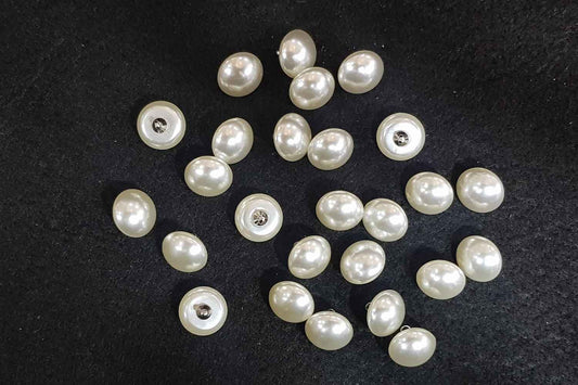 Off White Color Dome Pearl Buttons 10 Pieces